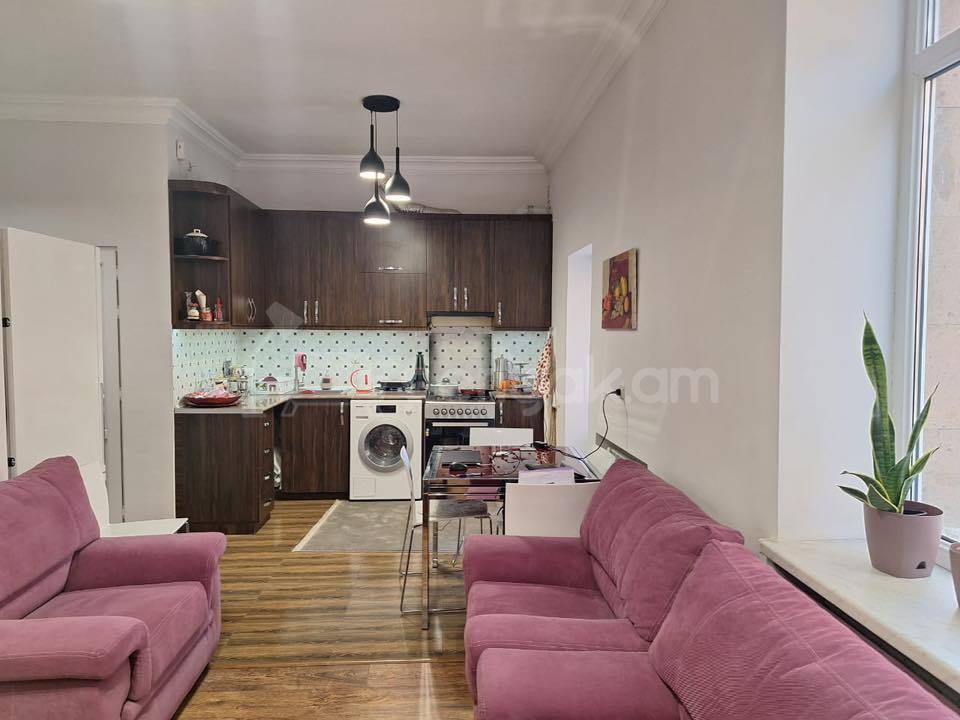 2 Սենյականոց Բնակարան Քարե Շենքում, 37քմ, 3/4 հարկ, Կապիտալ Վերանորոգված