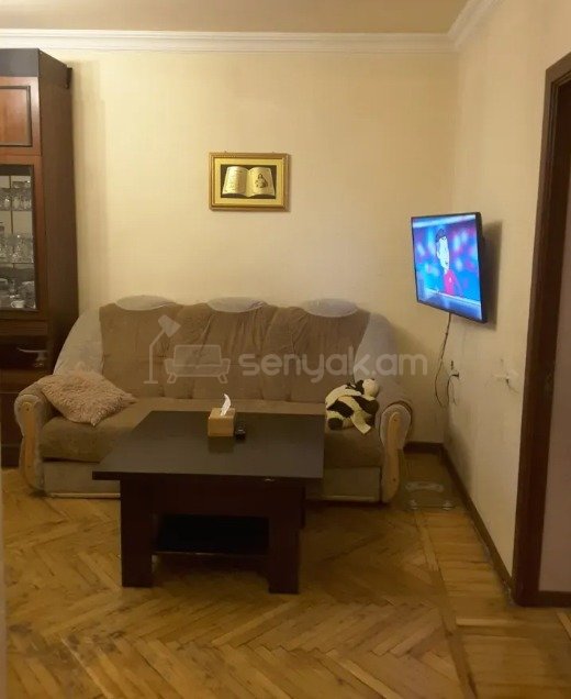 2 Սենյականոց Բնակարան Քարե Շենքում, 61քմ, 2/5 հարկ, Նորմալ Վիճակում