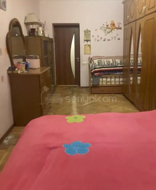 2 Սենյականոց Բնակարան Քարե Շենքում, 61քմ, 2/5 հարկ, Նորմալ Վիճակում