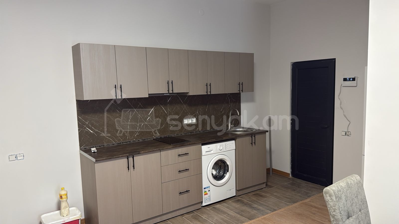 2 Սենյականոց Բնակարան Նորակառույցում, 40քմ, 1/2 հարկ, Նորմալ Վիճակում, Կահավորված, Արևկող