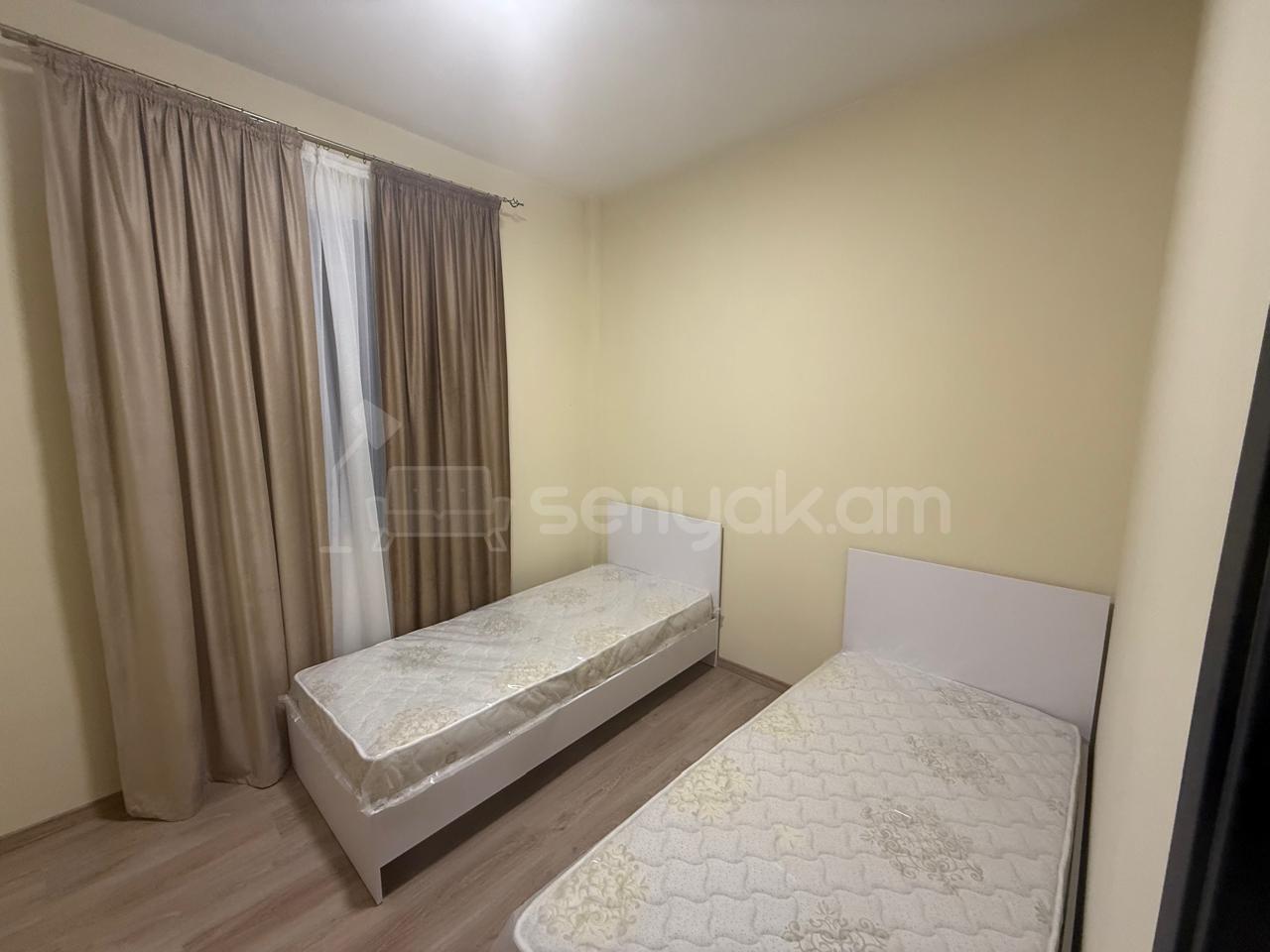 3 Սենյականոց Բնակարան Նորակառույցում, 65քմ, 2/2 հարկ, Նորմալ Վիճակում, Կահավորված, Արևկող