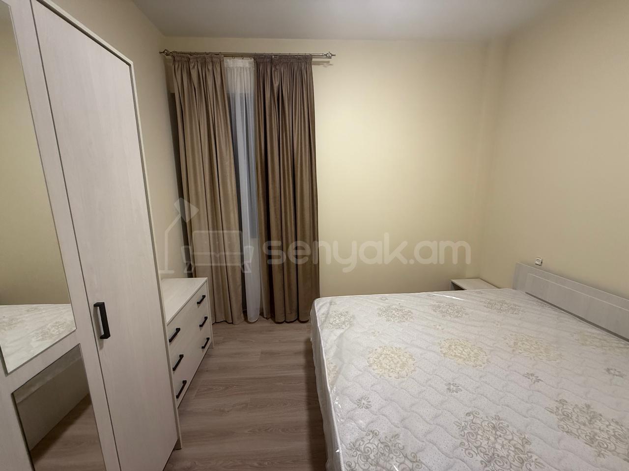 3 Սենյականոց Բնակարան Նորակառույցում, 65քմ, 2/2 հարկ, Նորմալ Վիճակում, Կահավորված, Արևկող