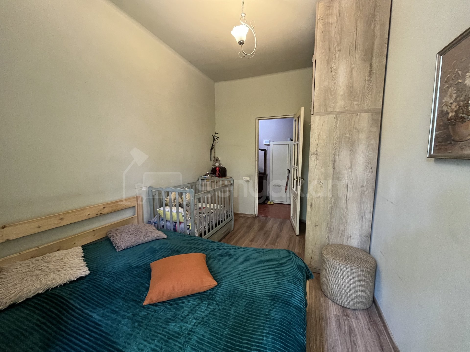 3 Սենյականոց Բնակարան Քարե Շենքում, 59քմ, 4/5 հարկ, Նորմալ Վիճակում