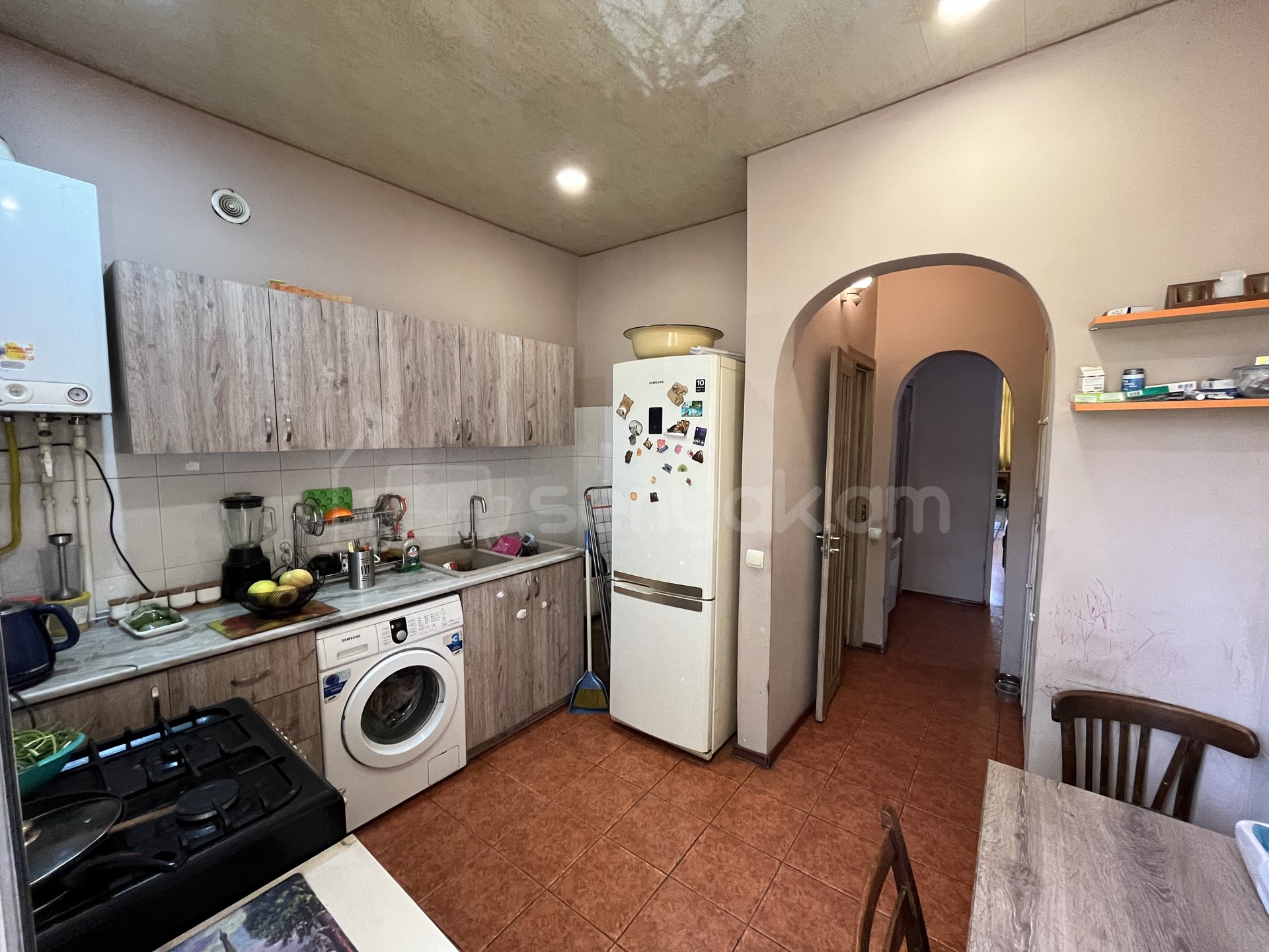 3 Սենյականոց Բնակարան Քարե Շենքում, 59քմ, 4/5 հարկ, Նորմալ Վիճակում