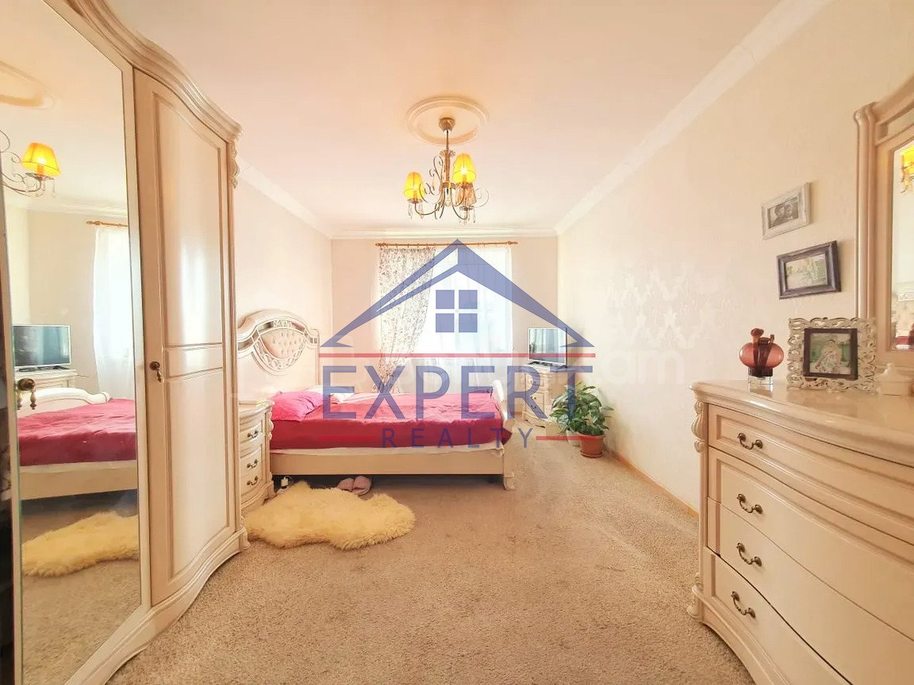 3 Սենյականոց Բնակարան Քարե Շենքում, 72քմ, 5/5 հարկ, Նորմալ Վիճակում