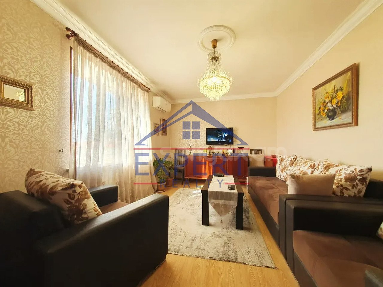 3 Սենյականոց Բնակարան Քարե Շենքում, 72քմ, 5/5 հարկ, Նորմալ Վիճակում