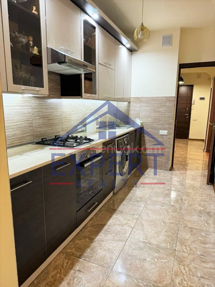 3 Սենյականոց Բնակարան, 79քմ, 2/9 հարկ, Կապիտալ Վերանորոգված