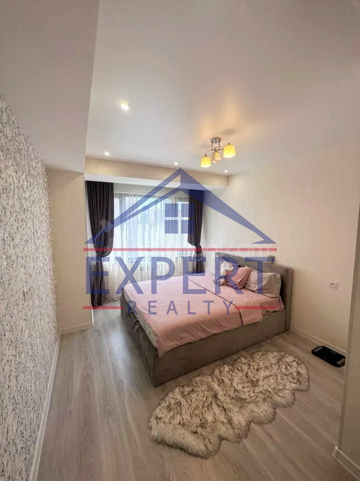 3 Սենյականոց Բնակարան Քարե Շենքում, 85քմ, 5/14 հարկ, Կապիտալ Վերանորոգված, Կահավորված, Արևկող