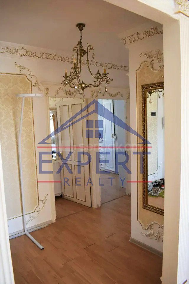 3 Սենյականոց Բնակարան, 74քմ, 6/9 հարկ, Նորմալ Վիճակում