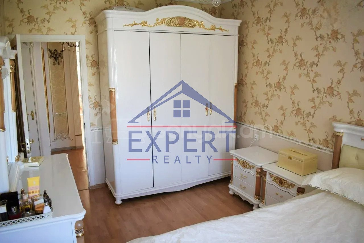 3 Սենյականոց Բնակարան, 74քմ, 6/9 հարկ, Նորմալ Վիճակում