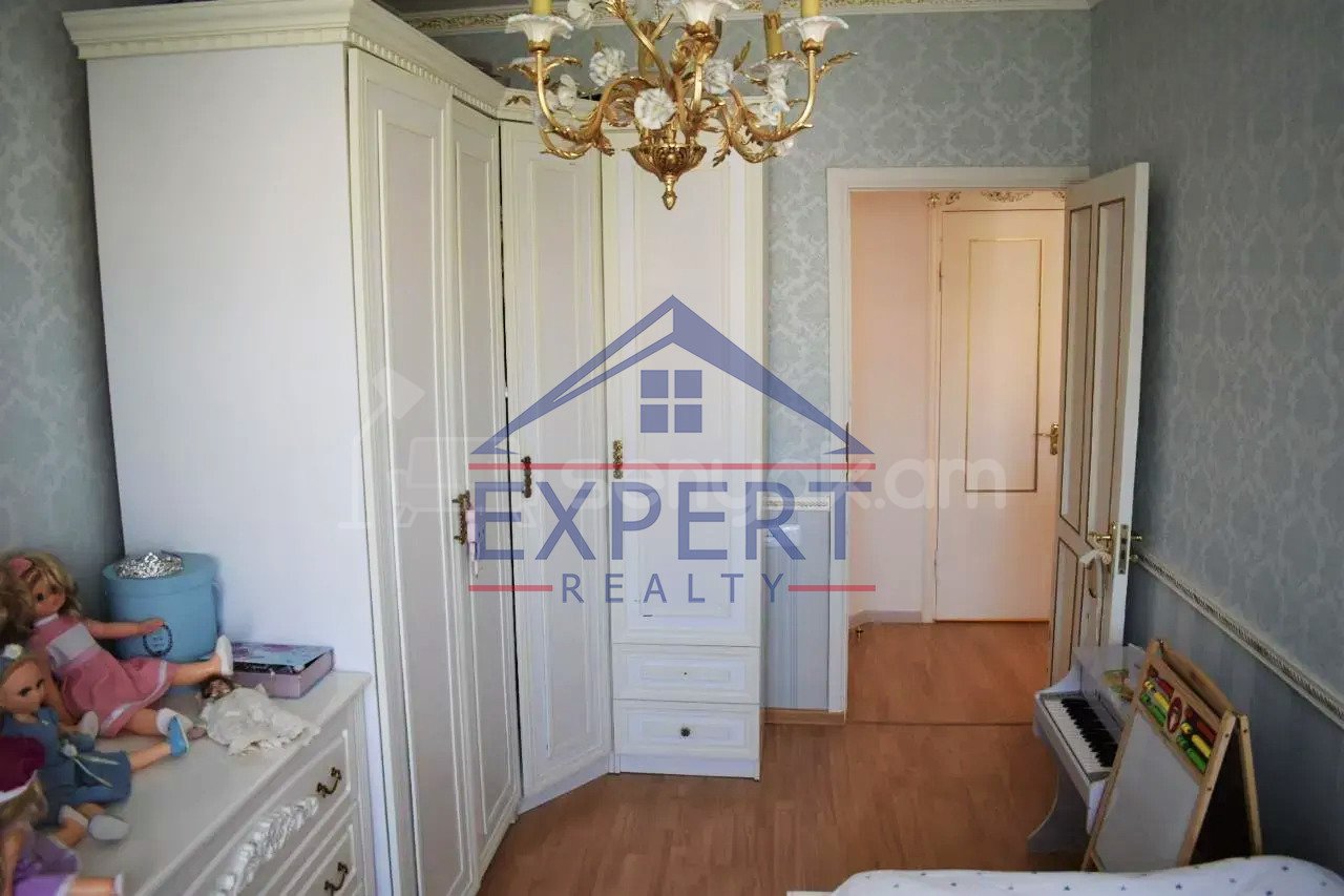 3 Սենյականոց Բնակարան, 74քմ, 6/9 հարկ, Նորմալ Վիճակում