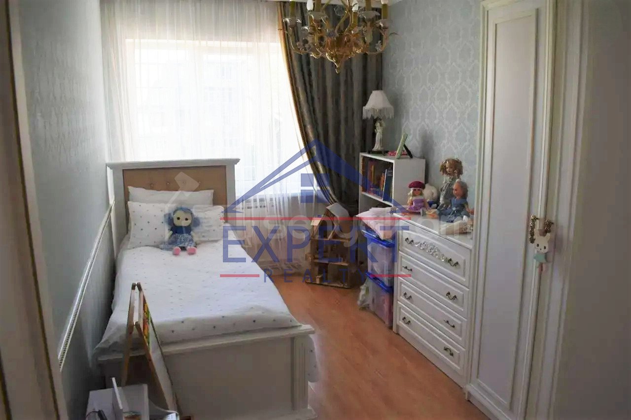 3 Սենյականոց Բնակարան, 74քմ, 6/9 հարկ, Նորմալ Վիճակում