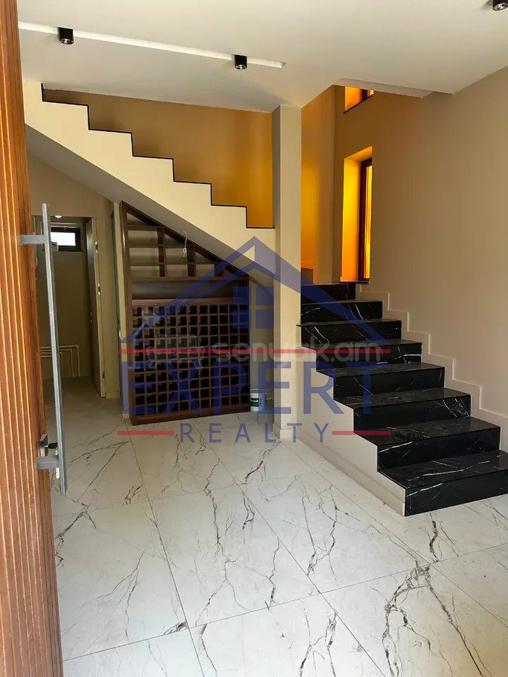 4 Սենյականոց Սեփական Տուն, 160քմ, Դիզայներական Վերանորոգված, Ավտոտնակով