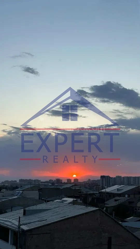 2 Սենյականոց Բնակարան Քարե Շենքում, 44քմ, 5/5 հարկ, Կապիտալ Վերանորոգված