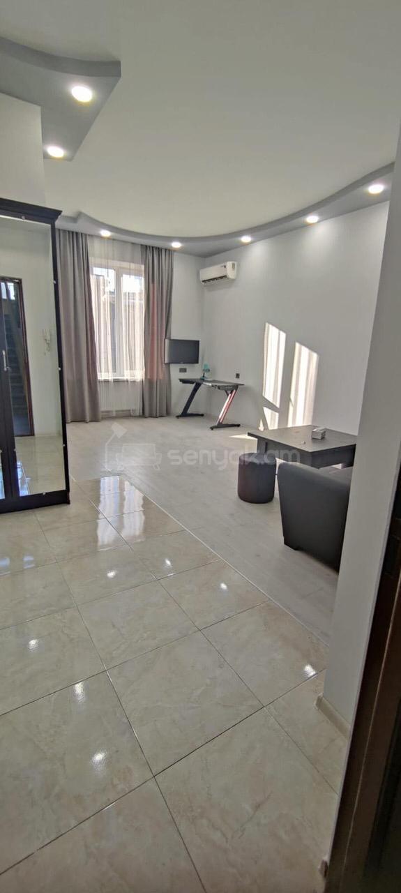 2 Սենյականոց Բնակարան Քարե Շենքում, 45քմ, 4/5 հարկ, Կապիտալ Վերանորոգված, Կահավորված, Արևկող