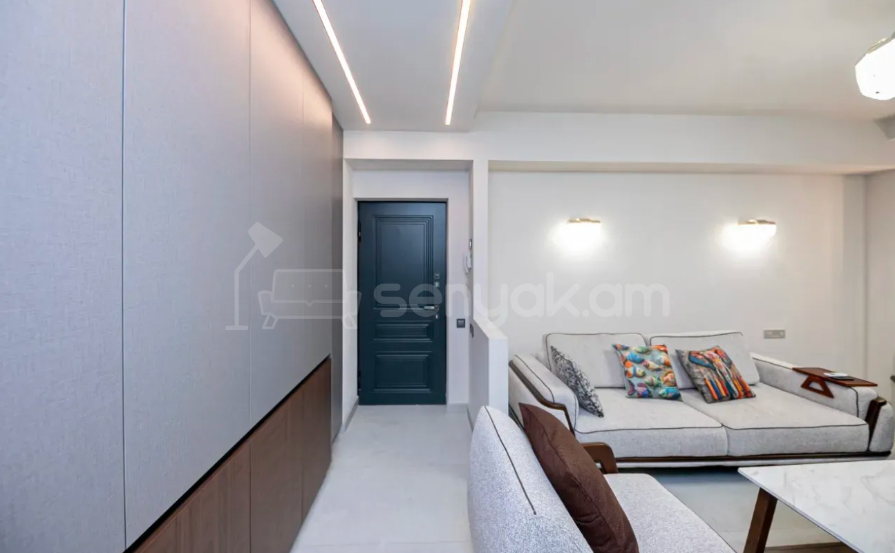 3 Սենյականոց Բնակարան, 99քմ, 9/9 հարկ, Դիզայներական Վերանորոգված, Կահավորված, Արևկող