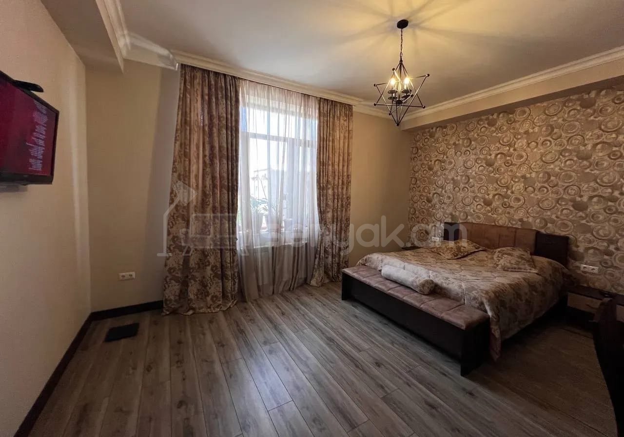 4 Սենյականոց Շքեղ Առանձնատուն, 300քմ