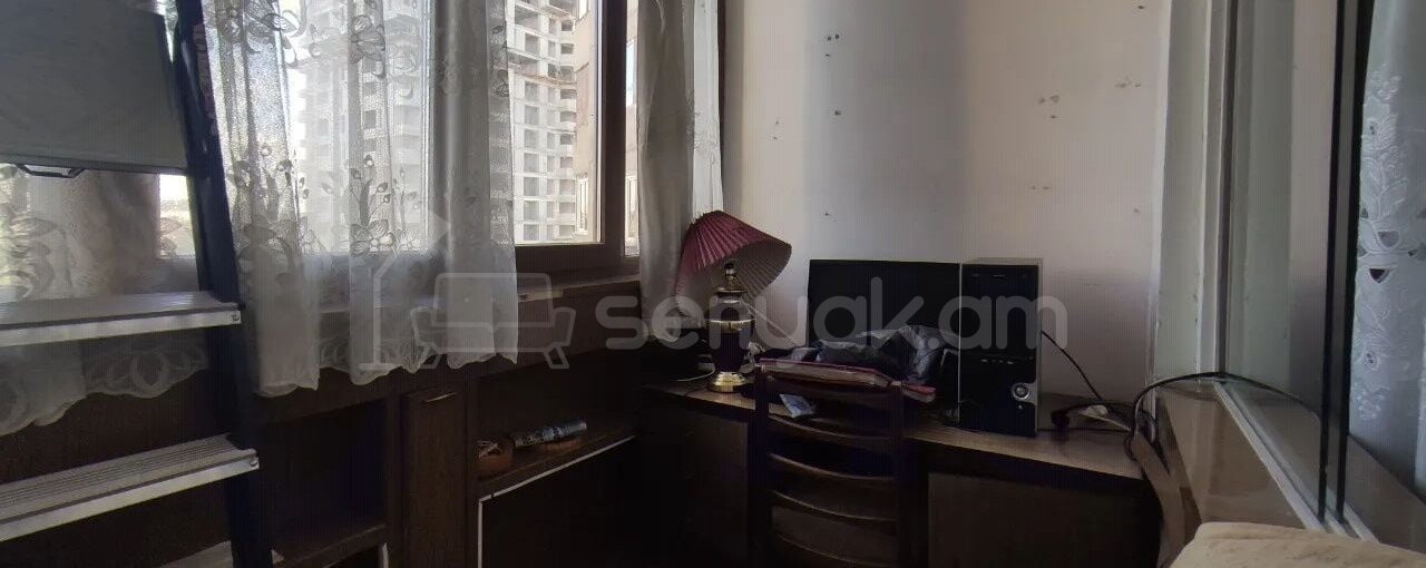 3 Սենյականոց Բնակարան, 84քմ, 6/12 հարկ, Նորմալ Վիճակում