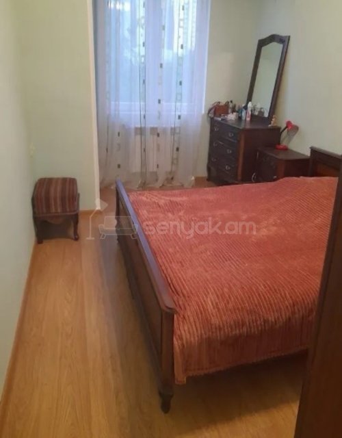 2 Սենյականոց Բնակարան Քարե Շենքում, 76քմ, 3/5 հարկ, Կոսմետիկ Վերանորոգված, Կահավորված, Արևկող