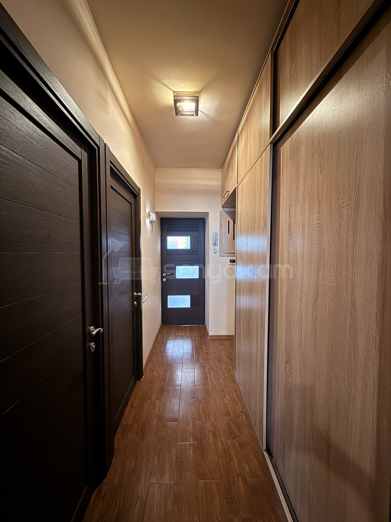 3 Սենյականոց Բնակարան Քարե Շենքում, 64քմ, 5/5 հարկ, Կապիտալ Վերանորոգված