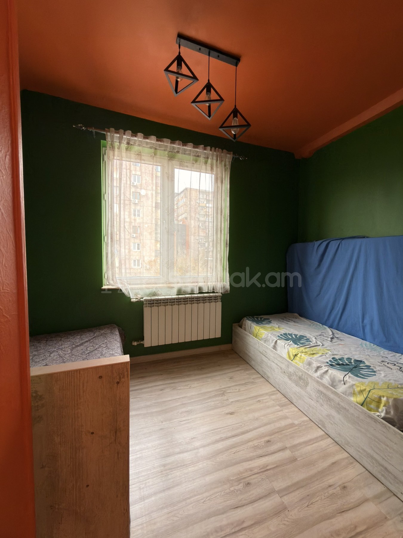 3 Սենյականոց Բնակարան Քարե Շենքում, 64քմ, 5/5 հարկ, Կապիտալ Վերանորոգված