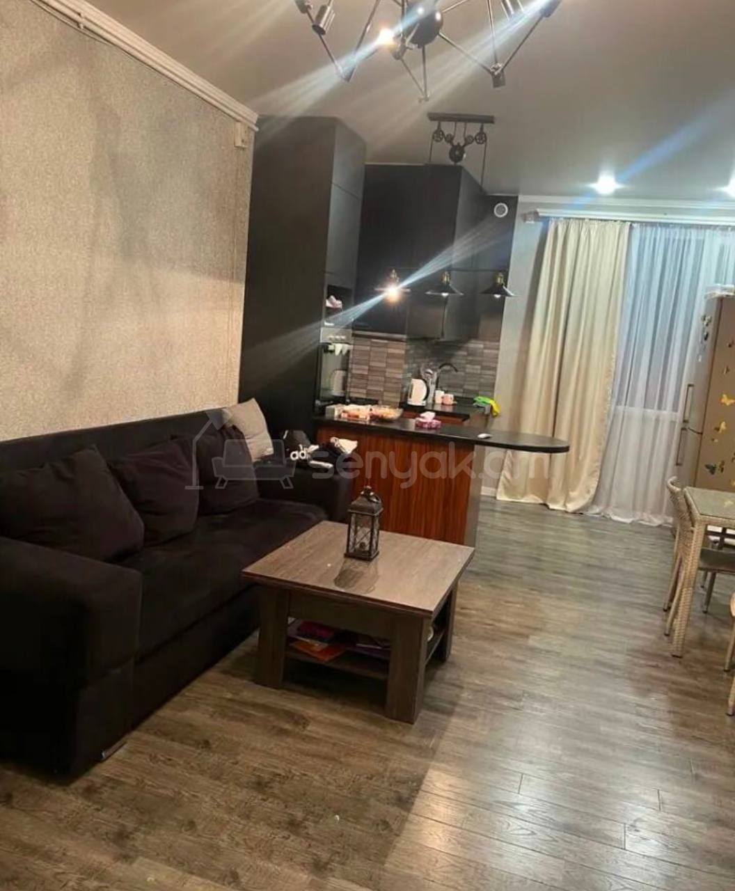 3 Սենյականոց Բնակարան Քարե Շենքում, 57քմ, 3/6 հարկ, Կապիտալ Վերանորոգված, Կահավորված