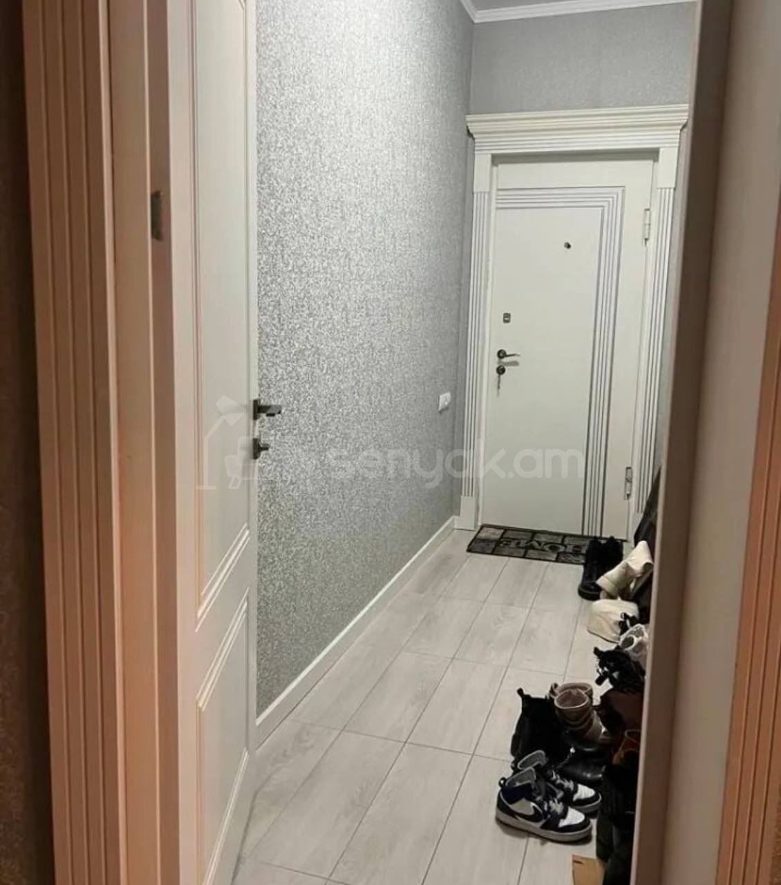 3 Սենյականոց Բնակարան Քարե Շենքում, 57քմ, 3/6 հարկ, Կապիտալ Վերանորոգված, Կահավորված