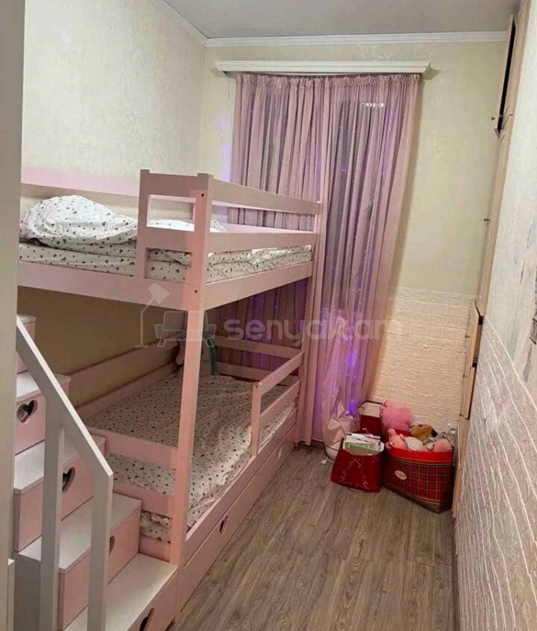 3 Սենյականոց Բնակարան Քարե Շենքում, 57քմ, 3/6 հարկ, Կապիտալ Վերանորոգված, Կահավորված