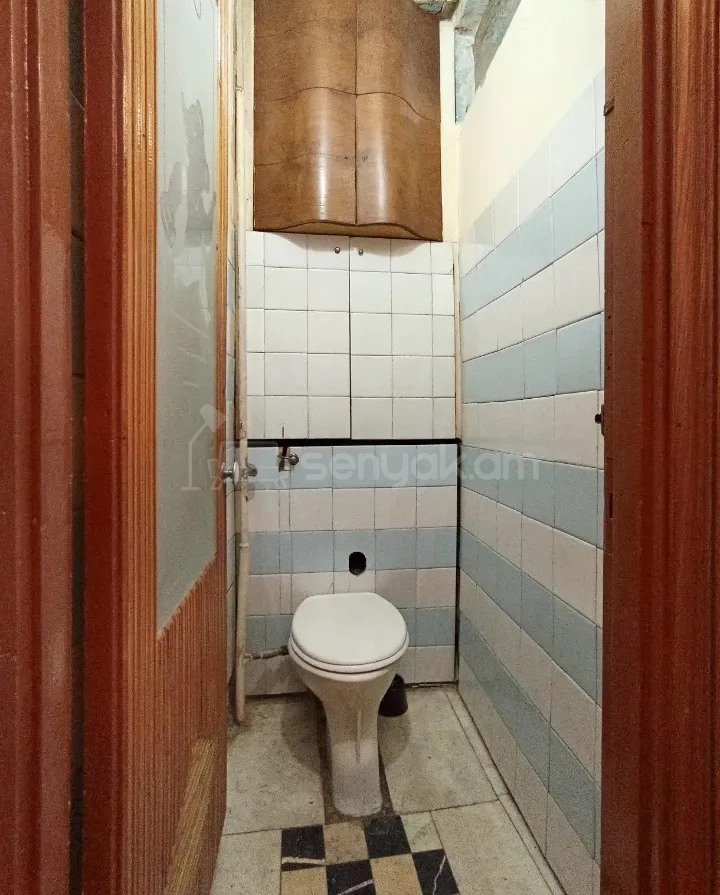 3 Սենյականոց Բնակարան Քարե Շենքում, 77քմ, 4/5 հարկ, Պետական Վիճակում