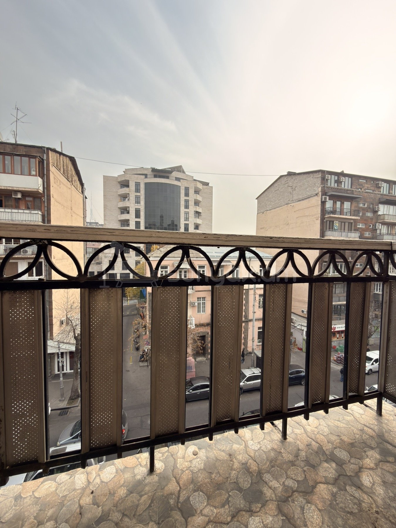 2 Սենյականոց Բնակարան Քարե Շենքում, 64քմ, 5/5 հարկ, Կապիտալ Վերանորոգված