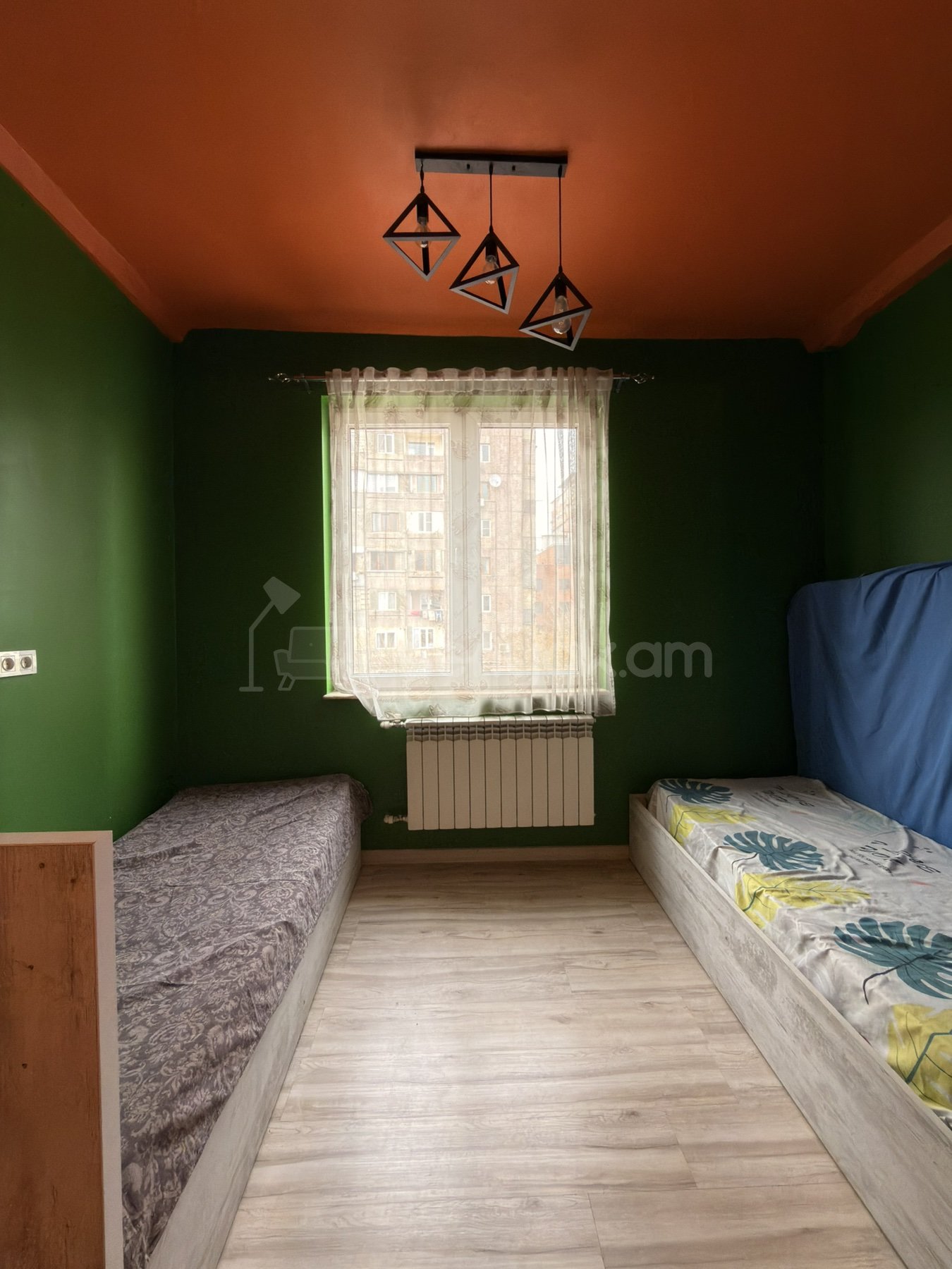 2 Սենյականոց Բնակարան Քարե Շենքում, 64քմ, 5/5 հարկ, Կապիտալ Վերանորոգված