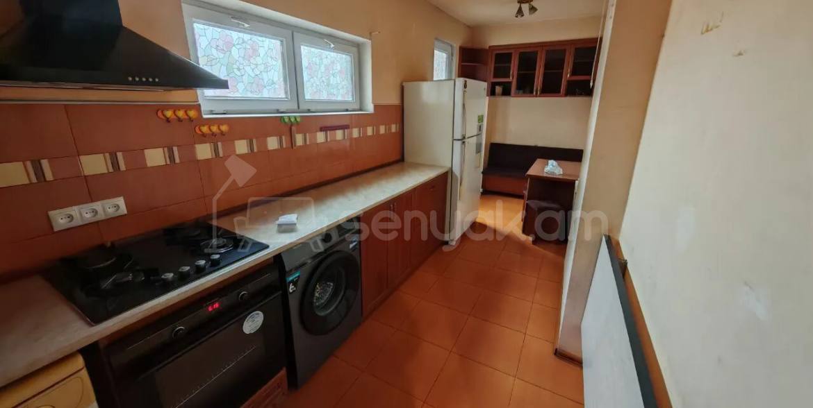 3 Սենյականոց Բնակարան, 64քմ, 8/10 հարկ, Նորմալ Վիճակում, Կահավորված