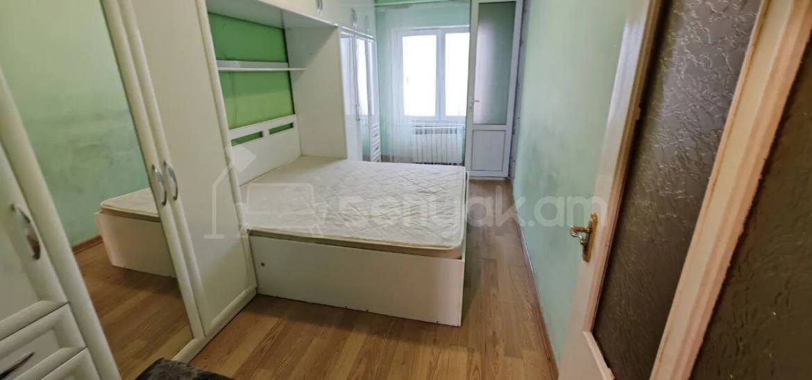 3 Սենյականոց Բնակարան, 64քմ, 8/10 հարկ, Նորմալ Վիճակում, Կահավորված