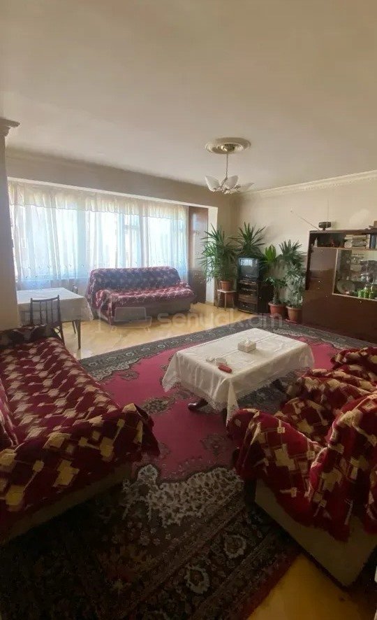 3 Սենյականոց Բնակարան, 74քմ, 3/9 հարկ, Նորմալ Վիճակում