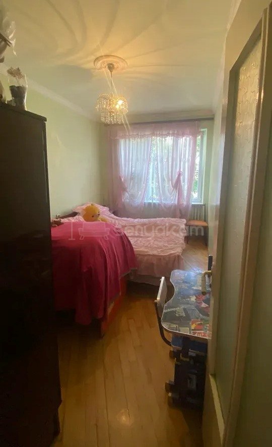 3 Սենյականոց Բնակարան, 74քմ, 3/9 հարկ, Նորմալ Վիճակում