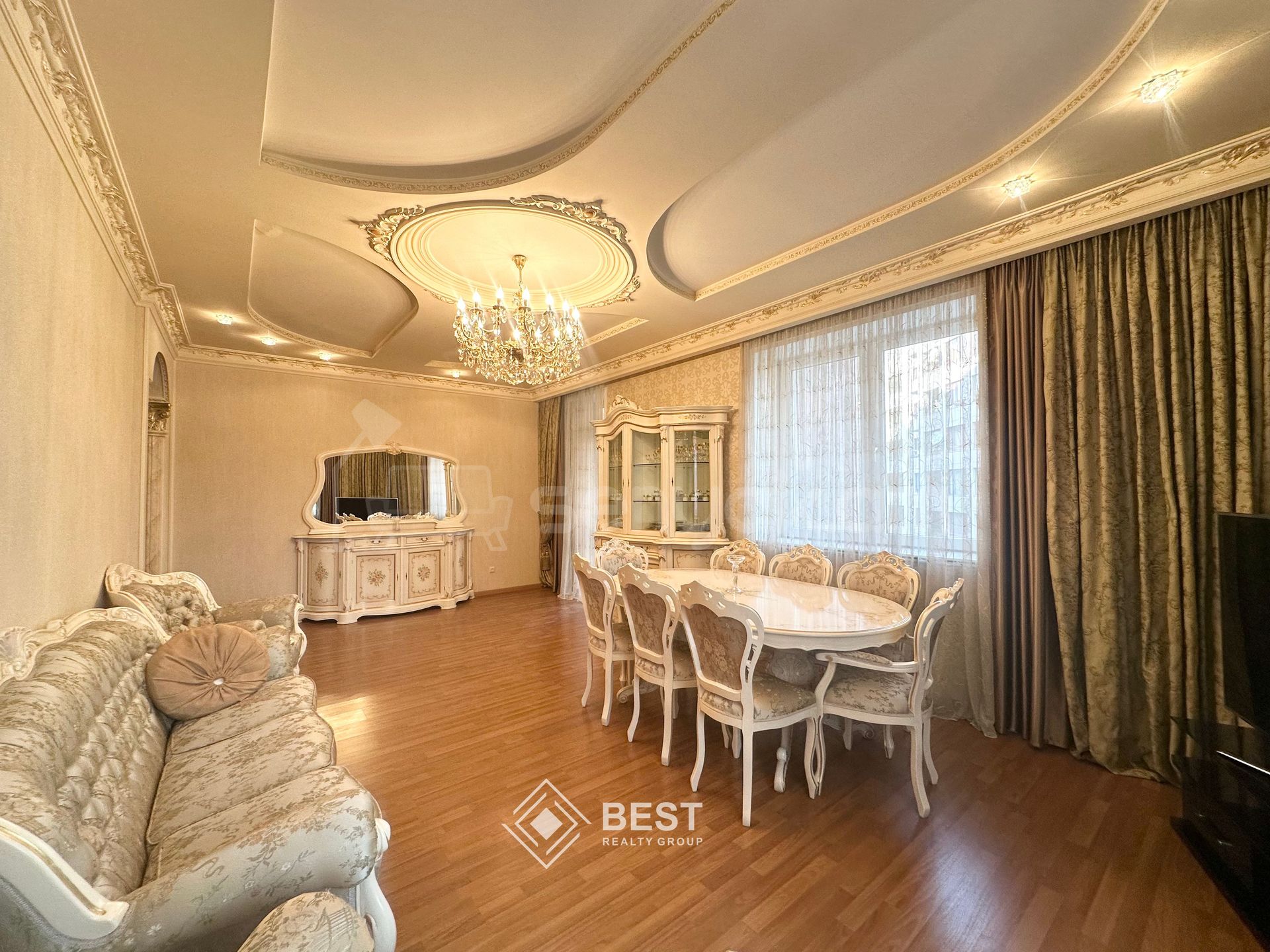 4 Սենյականոց Բնակարան Նորակառույցում, 205քմ, 6/15 հարկ, Կապիտալ Վերանորոգված, Կահավորված, Արևկող