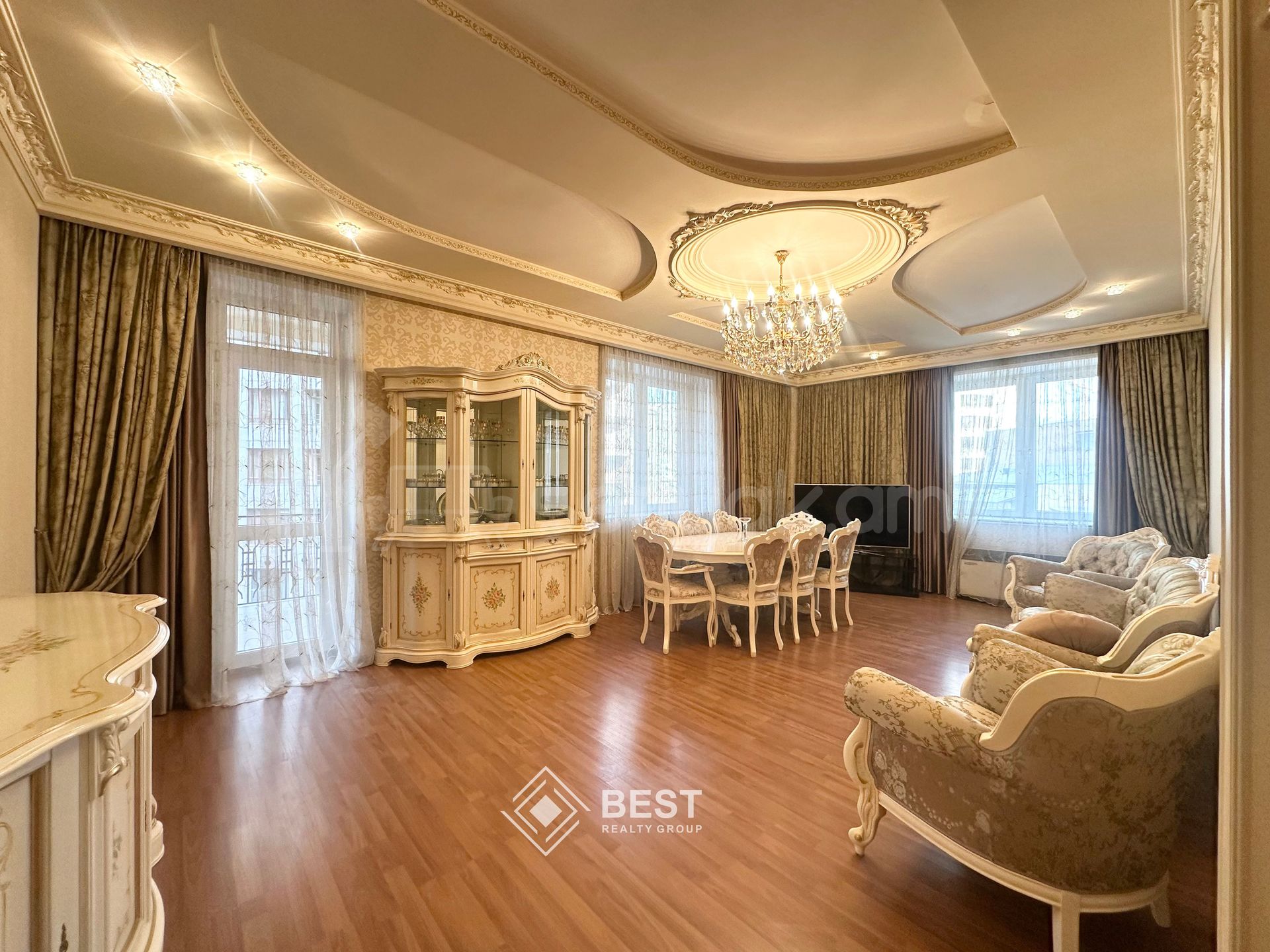 4 Սենյականոց Բնակարան Նորակառույցում, 205քմ, 6/15 հարկ, Կապիտալ Վերանորոգված, Կահավորված, Արևկող