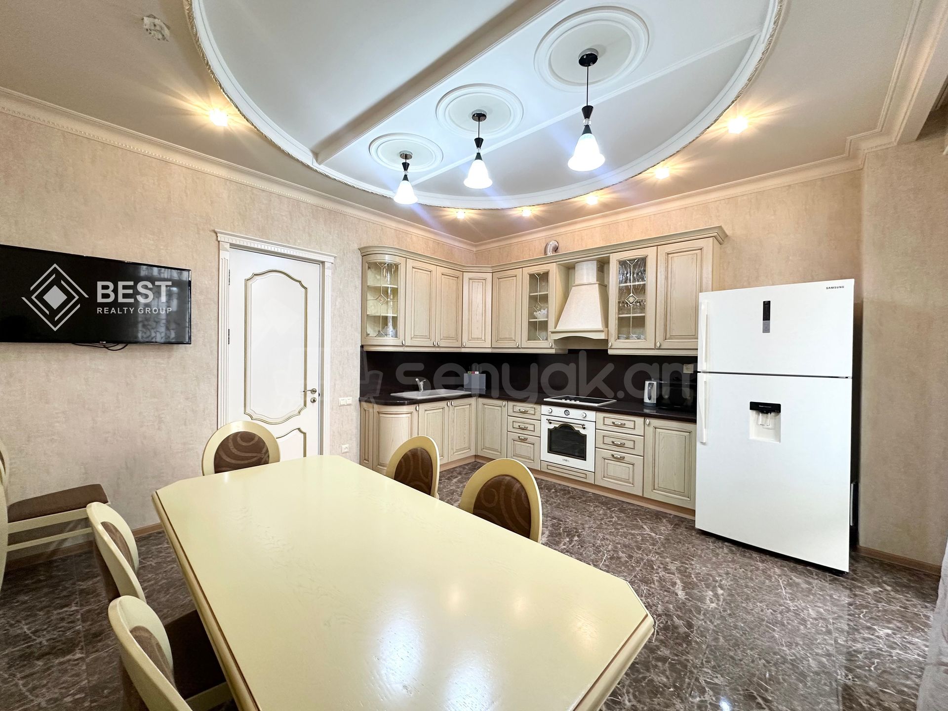 4 Սենյականոց Բնակարան Նորակառույցում, 205քմ, 6/15 հարկ, Կապիտալ Վերանորոգված, Կահավորված, Արևկող