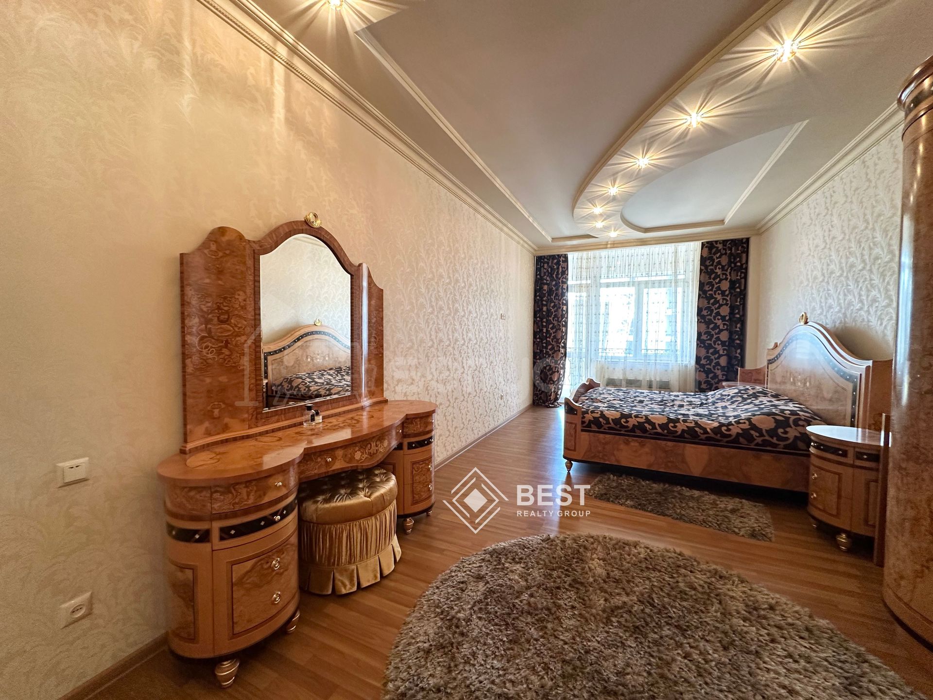 4 Սենյականոց Բնակարան Նորակառույցում, 205քմ, 6/15 հարկ, Կապիտալ Վերանորոգված, Կահավորված, Արևկող