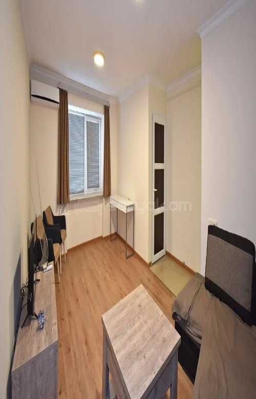 2 Սենյականոց Բնակարան Քարե Շենքում, 40քմ, 2/4 հարկ, Կապիտալ Վերանորոգված, Կահավորված, Արևկող