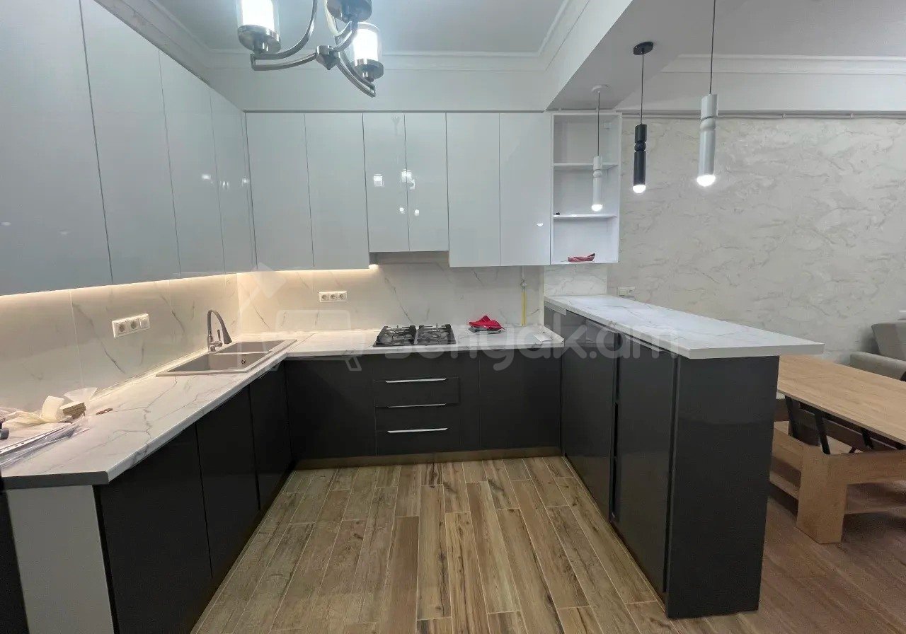 3 Սենյականոց Բնակարան, 74քմ, 10/18 հարկ, Դիզայներական Վերանորոգված, Կահավորված, Արևկող