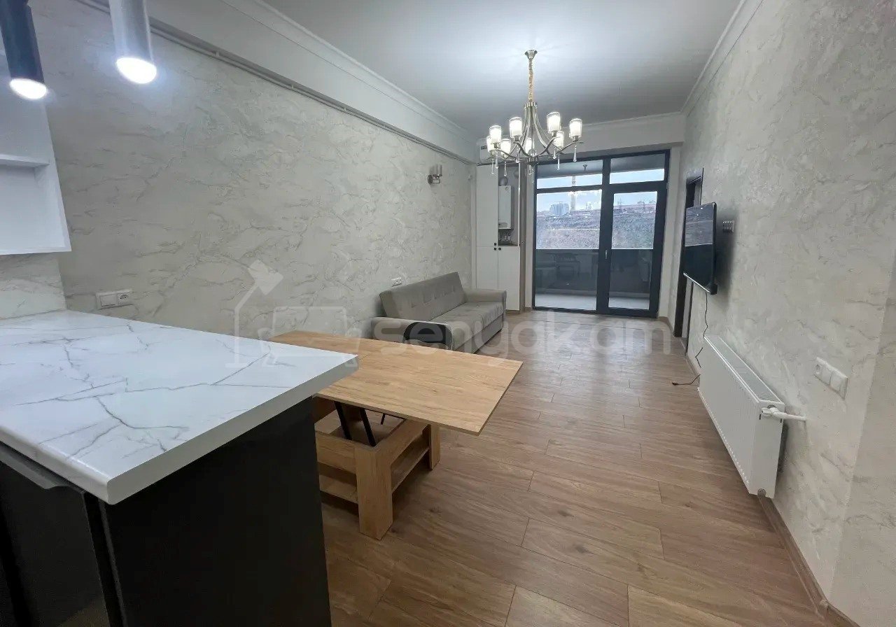 3 Սենյականոց Բնակարան, 74քմ, 10/18 հարկ, Դիզայներական Վերանորոգված, Կահավորված, Արևկող