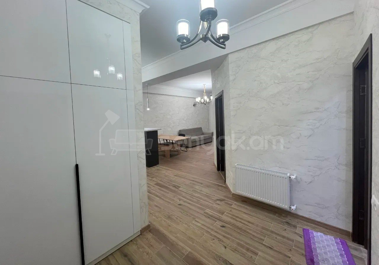 3 Սենյականոց Բնակարան, 74քմ, 10/18 հարկ, Դիզայներական Վերանորոգված, Կահավորված, Արևկող