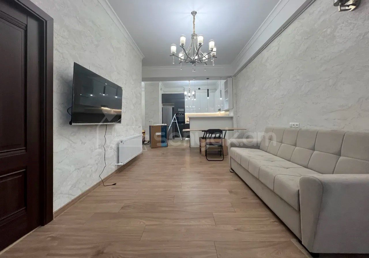 3 Սենյականոց Բնակարան, 74քմ, 10/18 հարկ, Դիզայներական Վերանորոգված, Կահավորված, Արևկող