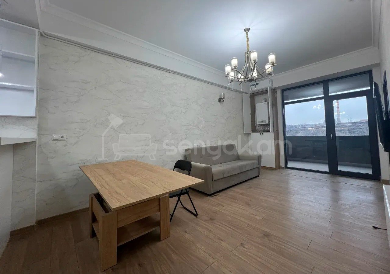 3 Սենյականոց Բնակարան, 74քմ, 10/18 հարկ, Դիզայներական Վերանորոգված, Կահավորված, Արևկող