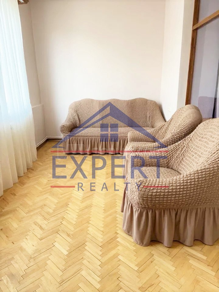 3 Սենյականոց Բնակարան Քարե Շենքում, 80քմ, 4/5 հարկ, Նորմալ Վիճակում, Կահավորված, Արևկող