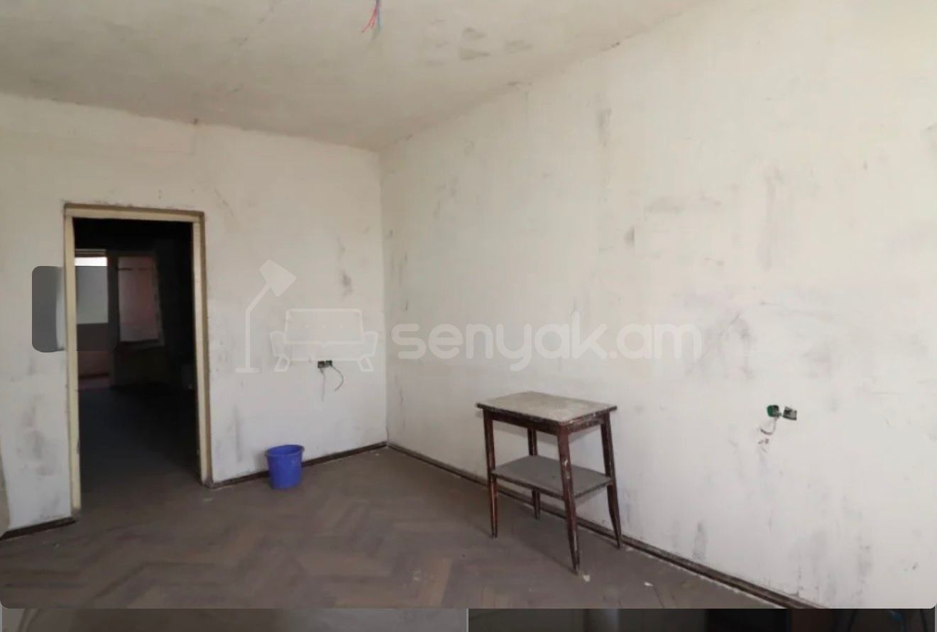 2 Սենյականոց Բնակարան Քարե Շենքում, 54քմ, 5/5 հարկ, Զրոյական Վիճակում