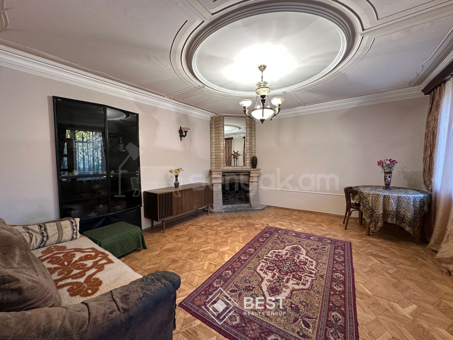 8 Սենյականոց Սեփական Տուն, 389քմ, Կոսմետիկ Վերանորոգված, Ավտոտնակով