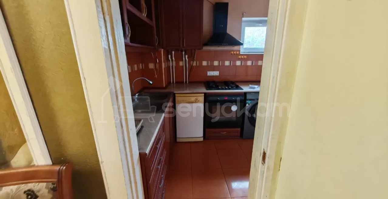 4 Սենյականոց Բնակարան, 70քմ, 8/10 հարկ, Կոսմետիկ Վերանորոգված, Կահավորված