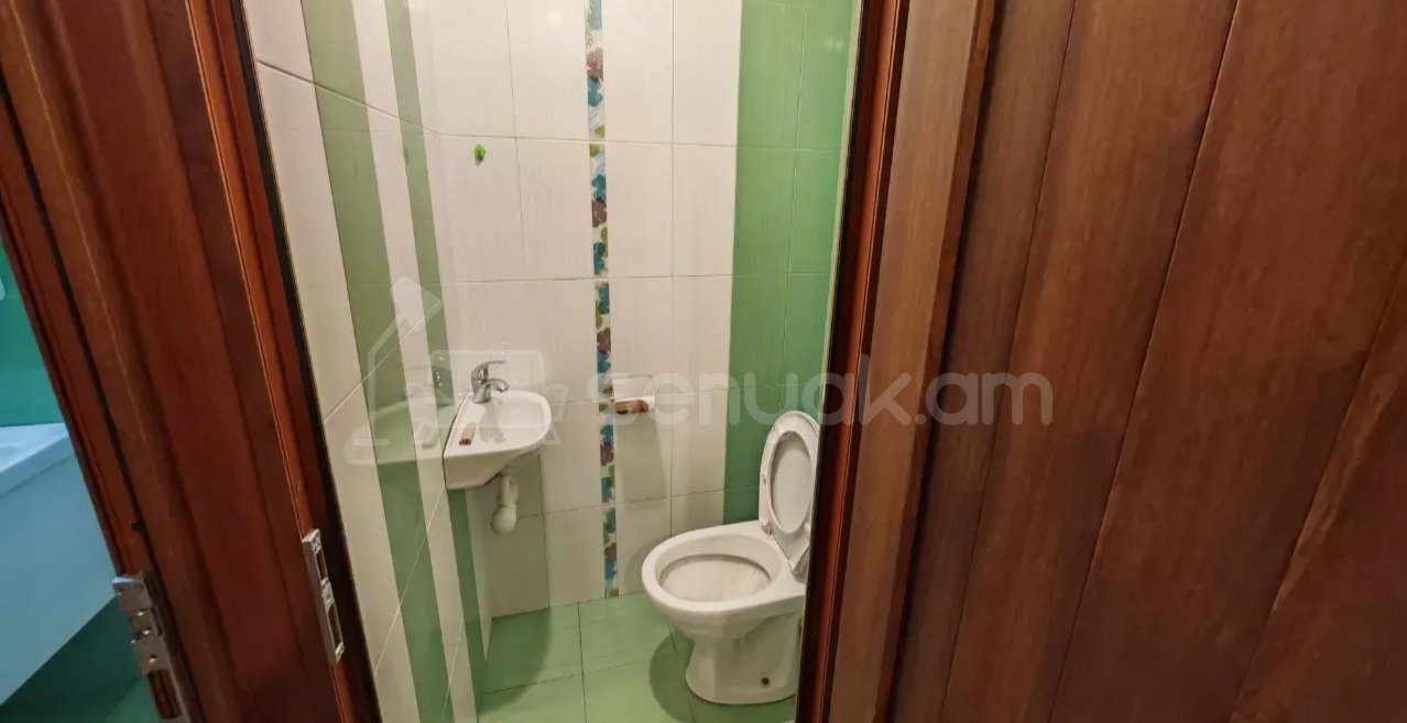 4 Սենյականոց Բնակարան, 70քմ, 8/10 հարկ, Կոսմետիկ Վերանորոգված, Կահավորված